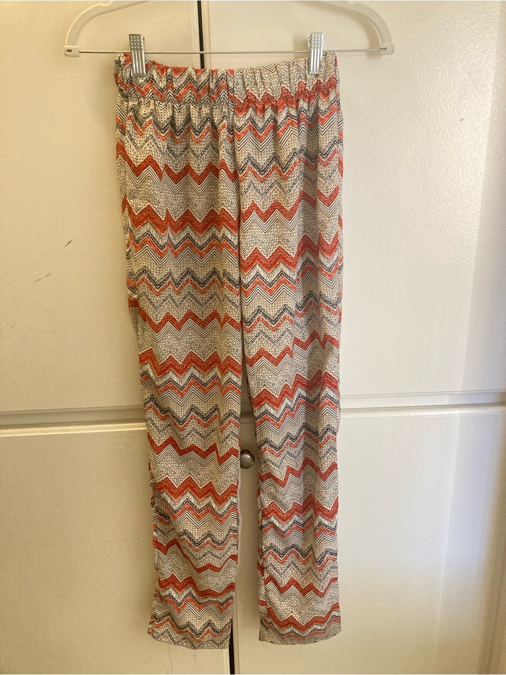 Ambiance Women’s Chevron Leggings in Rust and Cream